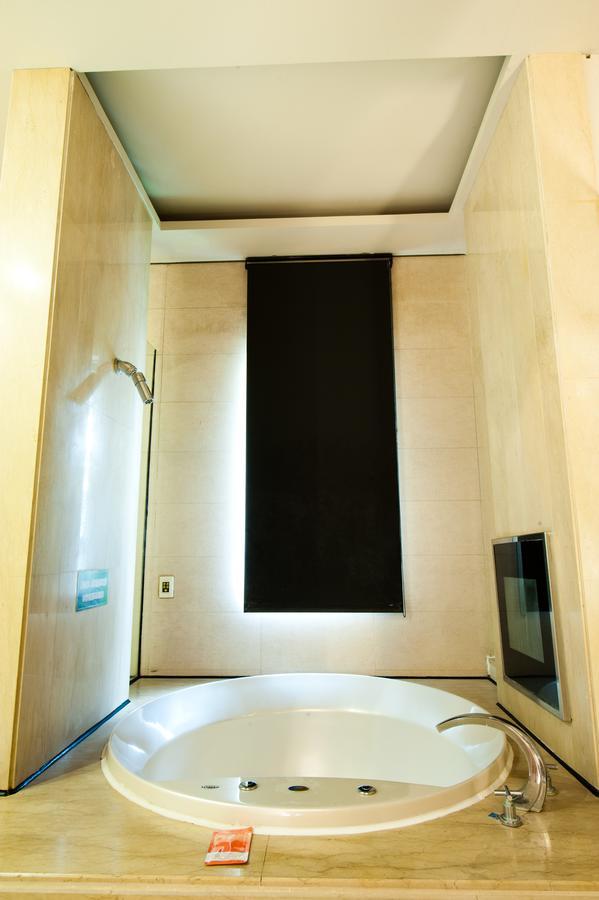 Her Home Spa Motel Chiayi Esterno foto