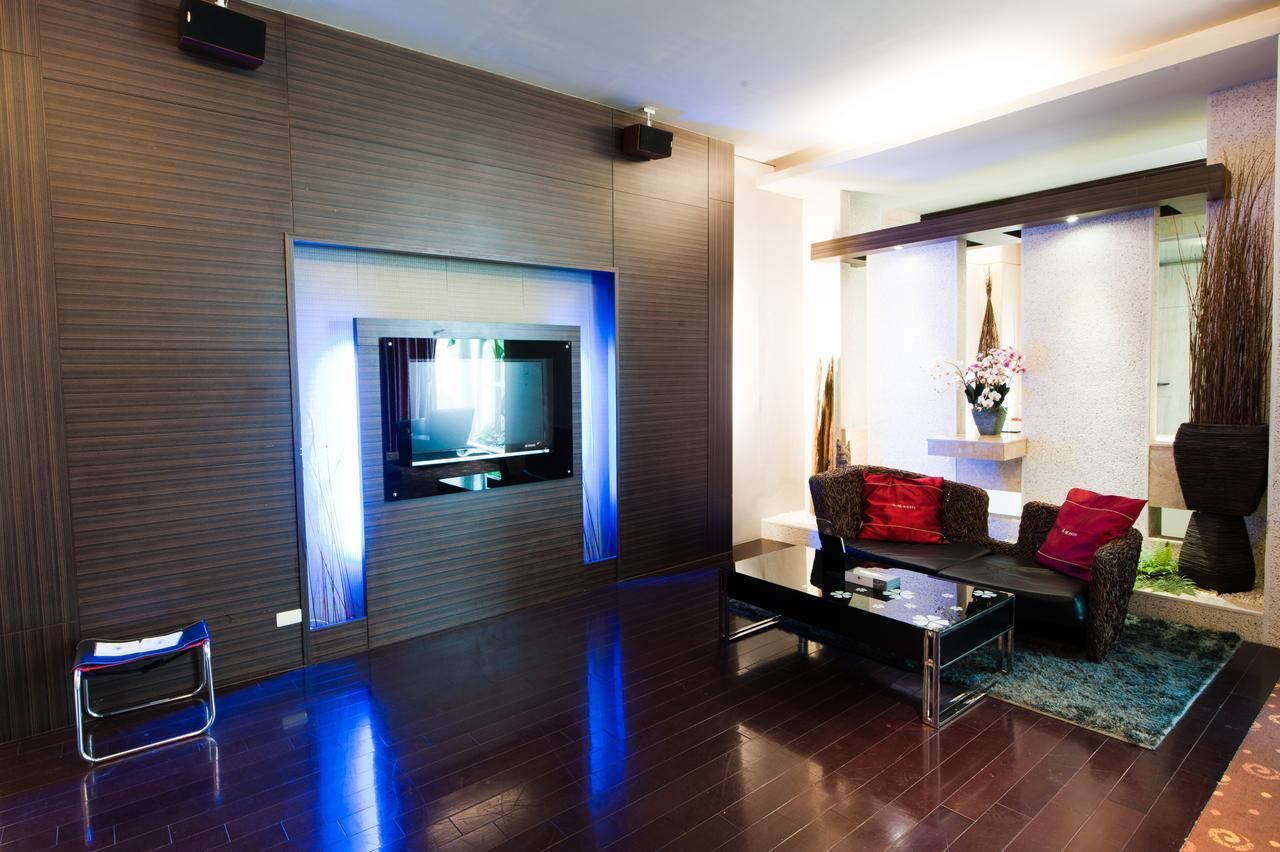 Her Home Spa Motel Chiayi Esterno foto