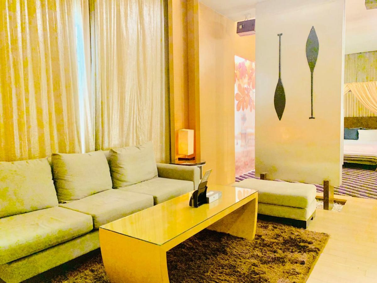 Her Home Spa Motel Chiayi Esterno foto